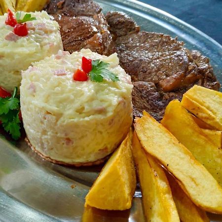 Motel Caribe เบโลโอรีซอนชี ภายนอก รูปภาพ