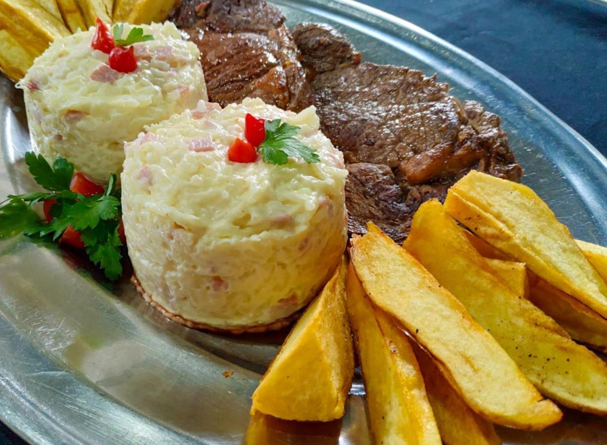 Motel Caribe เบโลโอรีซอนชี ภายนอก รูปภาพ